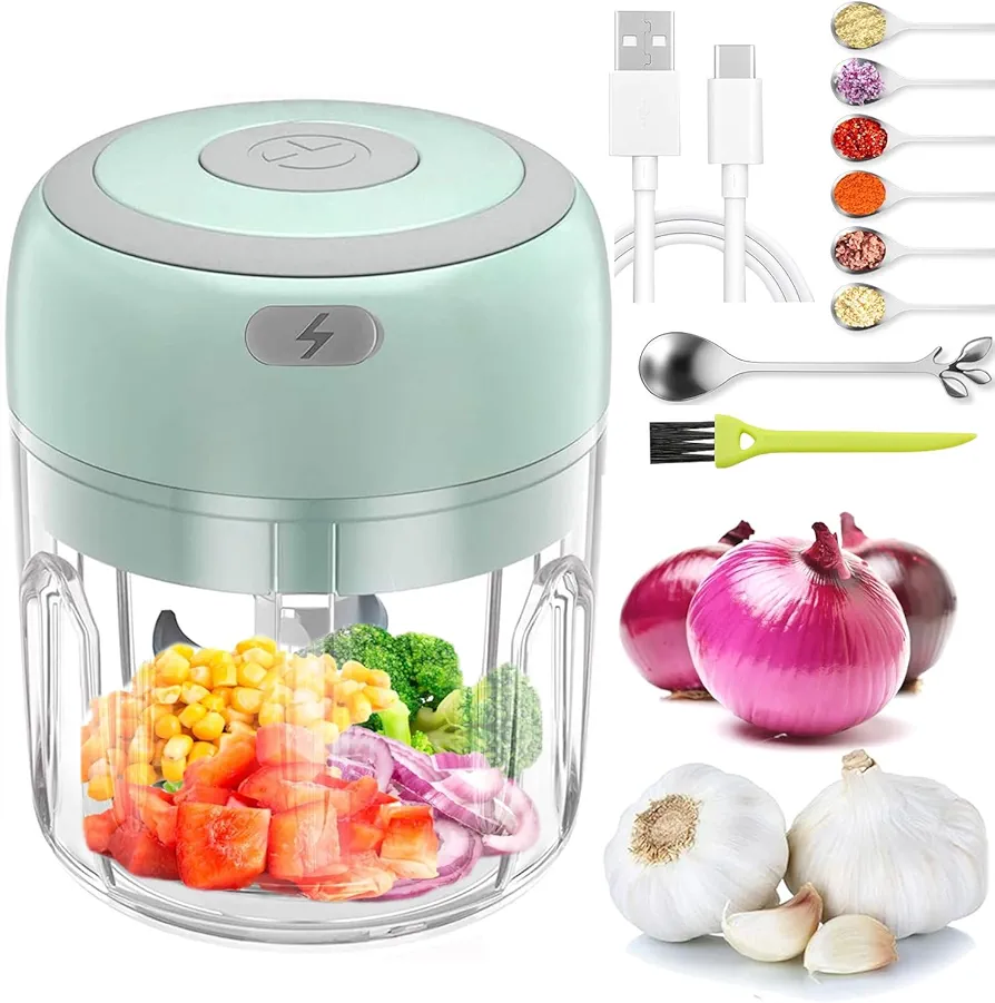 Electric Mini Garlic Chopper,250ml Portable Cordless Food Processor,Vegetable Chopper Blender Onion Mincer,Meat Grinder with USB Charging for Chili,Veggie,Pepper,Baby Food,Spice, Nuts,Herb,Seasoning