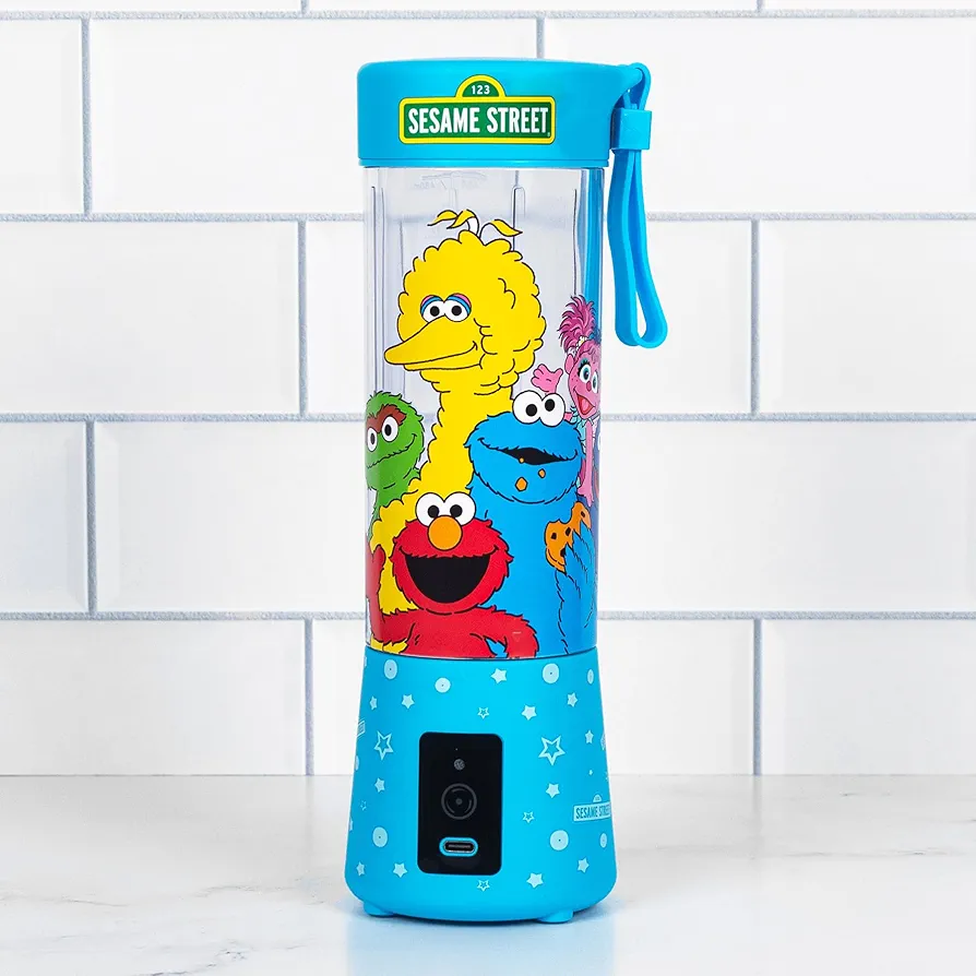 Uncanny Brands Sesame Street USB-Rechargeable Portable Blender